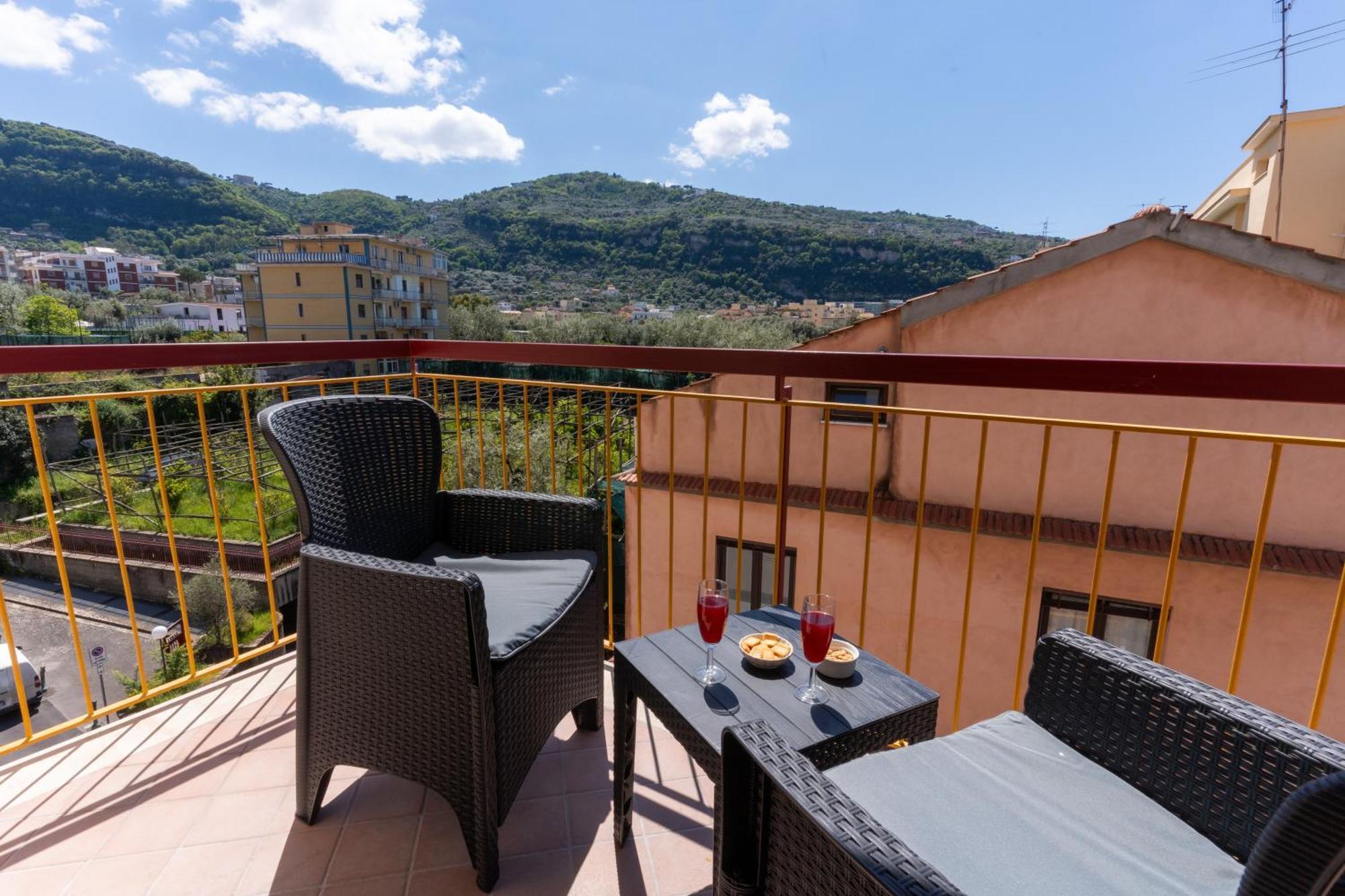 Mifra Suites Sorrento Exterior photo