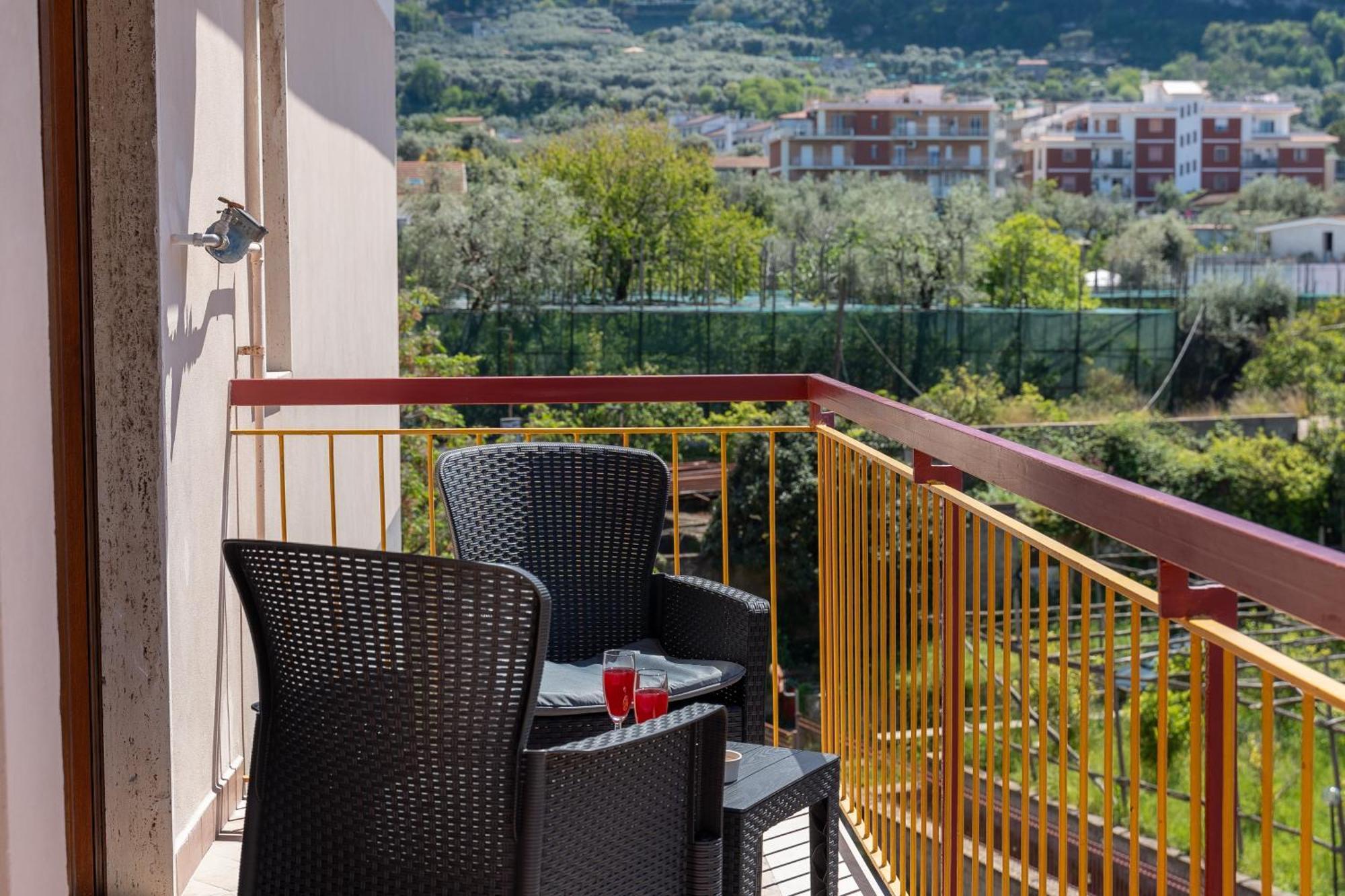 Mifra Suites Sorrento Exterior photo